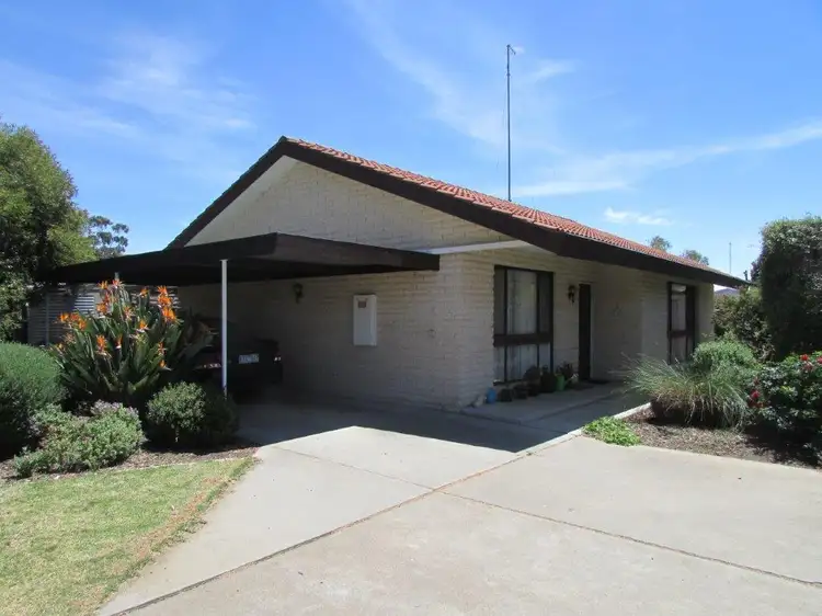 unit 3/4 Livingstone Street, Warracknabeal VIC 3393