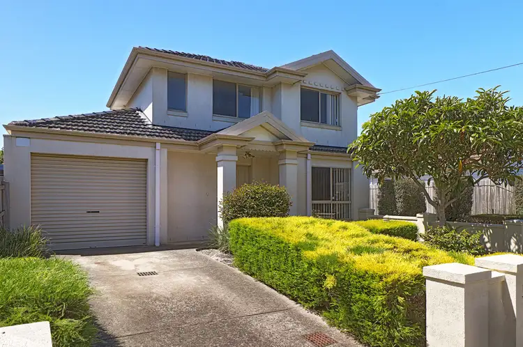 1/11 Manoon Road, Clayton South VIC 3169