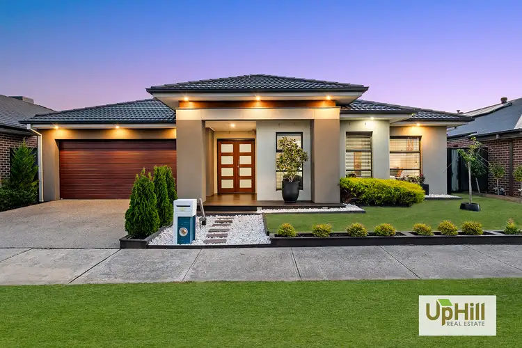 36 Glenrose Boulevard, Clyde North VIC 3978