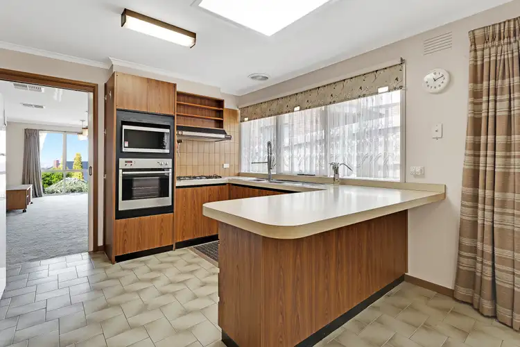 Second view of Homely house listing, 2 Bligh Court, Endeavour Hills VIC 3802