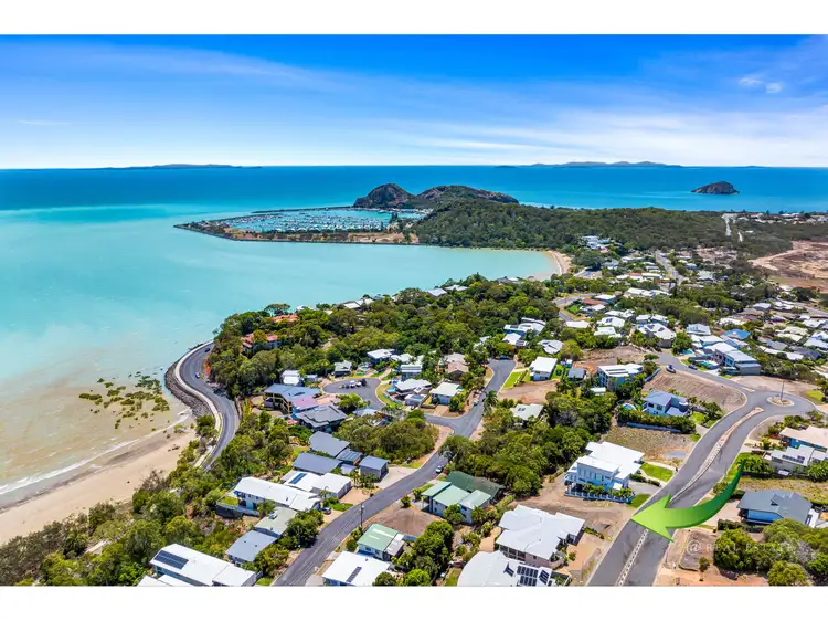 32 Bayview Drive, Lammermoor QLD 4703
