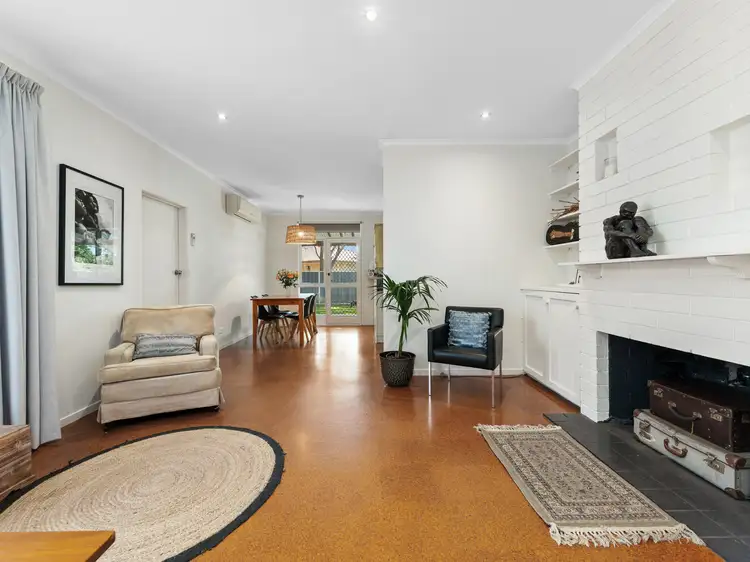 37 Inglis Street
