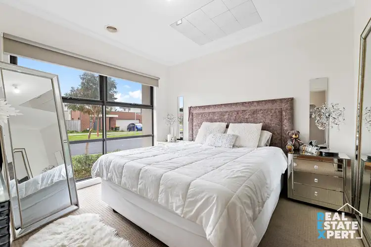 Fifth view of Homely house listing, 2 Alfonso Court, Lynbrook VIC 3975