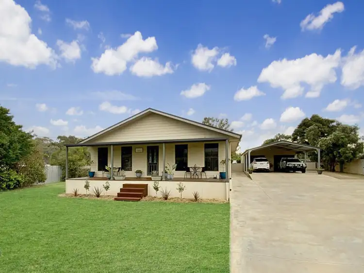 8 Dorset Street, Forbes NSW 2871