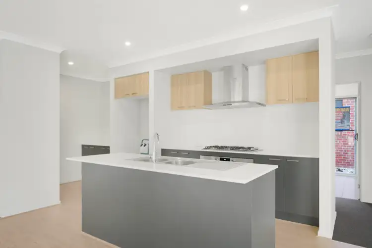Fifth view of Homely house listing, 92 Reflections Crescent, Lara VIC 3212