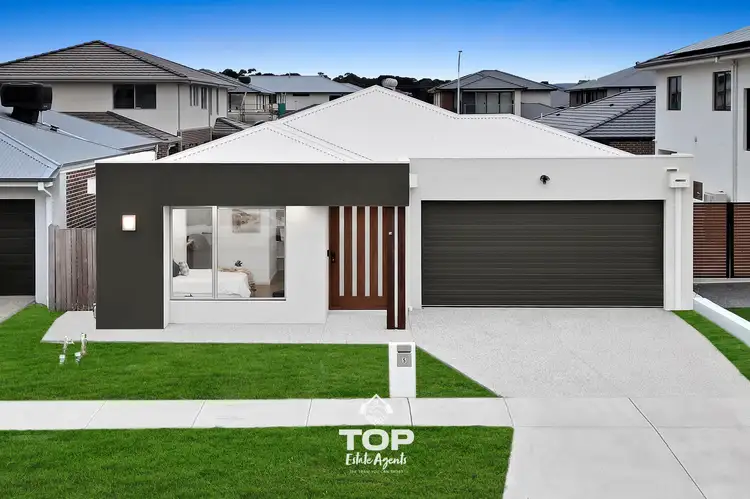 Main view of Homely house listing, 5 Bonza Circuit, Clyde North VIC 3978