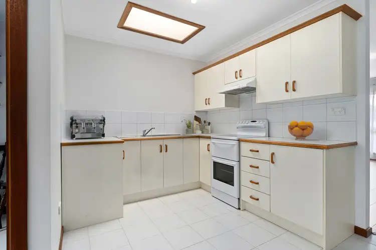 Fourth view of Homely unit listing, 2/12 Gertrude Street, St Albans VIC 3021