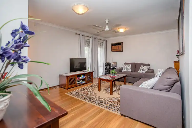 Second view of Homely house listing, 10 Felicia Place, Camillo WA 6111