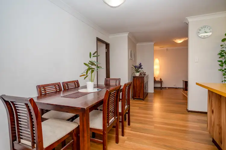 Fifth view of Homely house listing, 10 Felicia Place, Camillo WA 6111