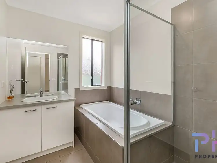 Fifth view of Homely house listing, 17 Diva Way, Huntly VIC 3551