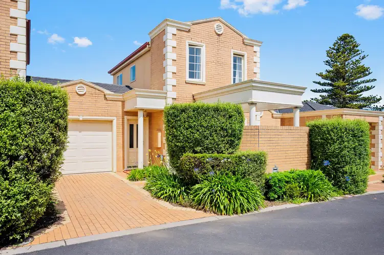 16 Loch Ard Place