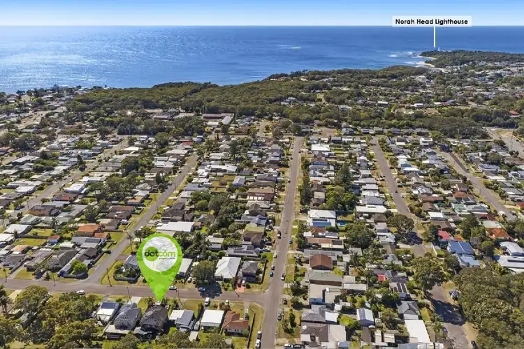 Second view of Homely house listing, 8 Kerrylouise Avenue, Noraville NSW 2263