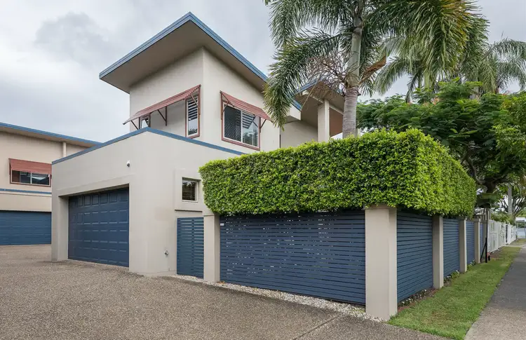 Second view of Homely house listing, 1/162 Muir Street, Labrador QLD 4215