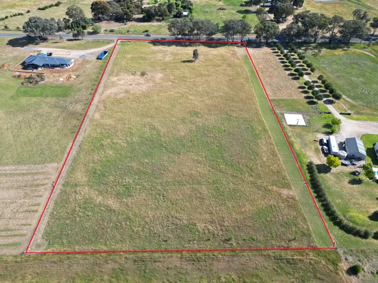20 Perryman Lane, Table Top NSW 2640