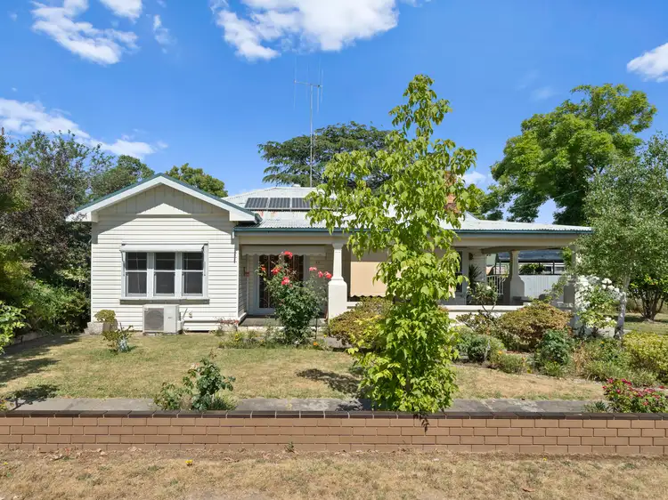 24 Mansfield Road, Euroa VIC 3666
