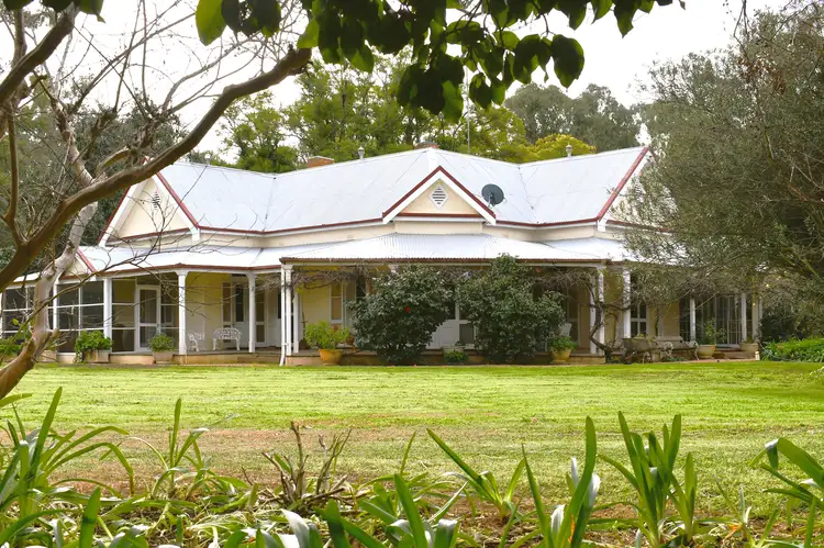 "Aramis", 4454 Lachlan Valley Way, Forbes NSW 2871