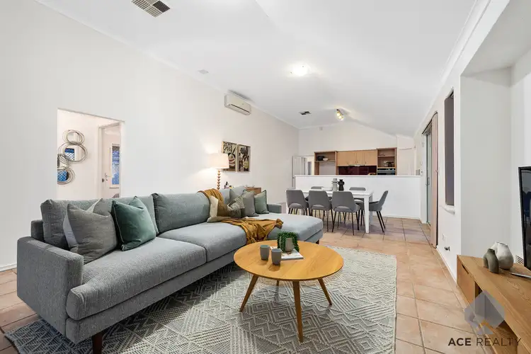 16 Welby Place, Myaree WA 6154
