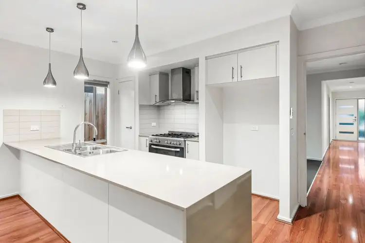 17 Noosa Circuit, Armstrong Creek VIC 3217