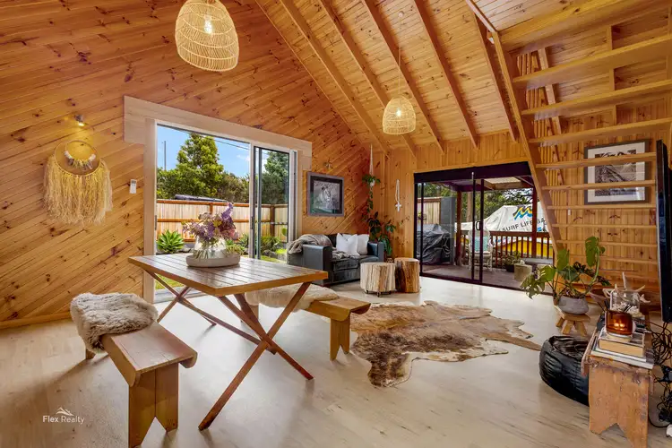 19 Kenelm Avenue, Sisters Beach TAS 7321