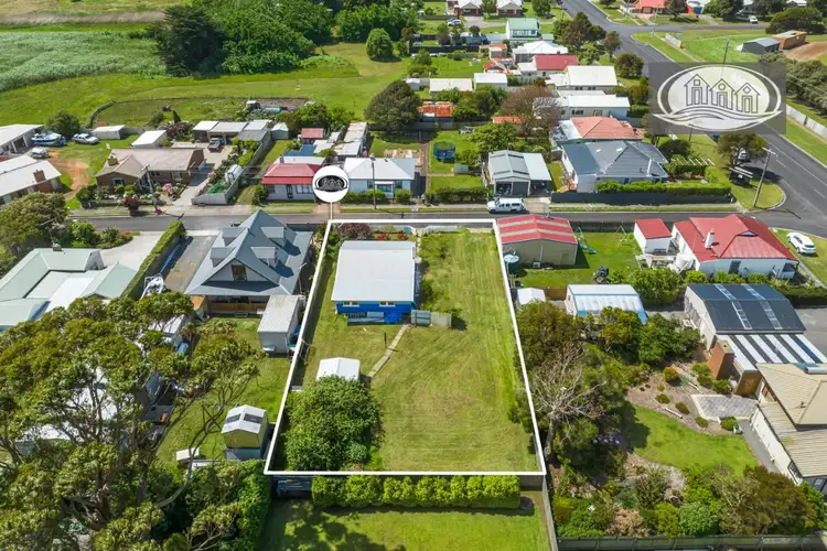 Main view of Homely house listing, 2 Portland Court, Portland VIC 3305