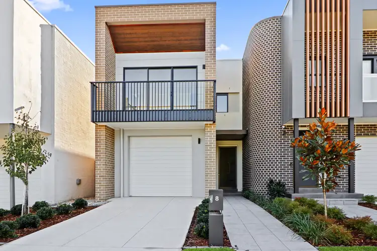 8 Greenbank Drive, Blacktown NSW 2148