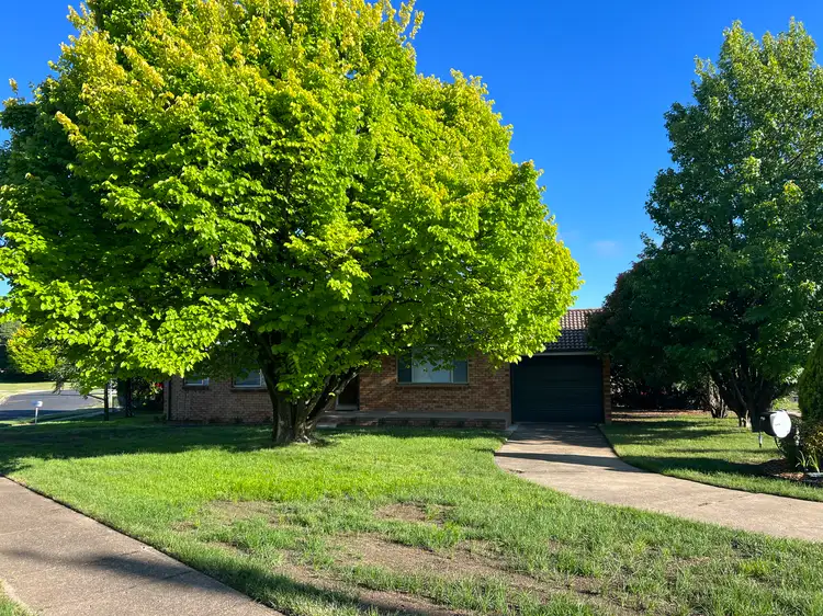2 Evans Crescent
