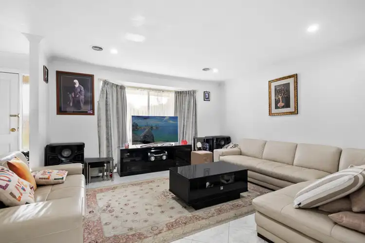 Second view of Homely house listing, 20 Nita Close, Narre Warren VIC 3805