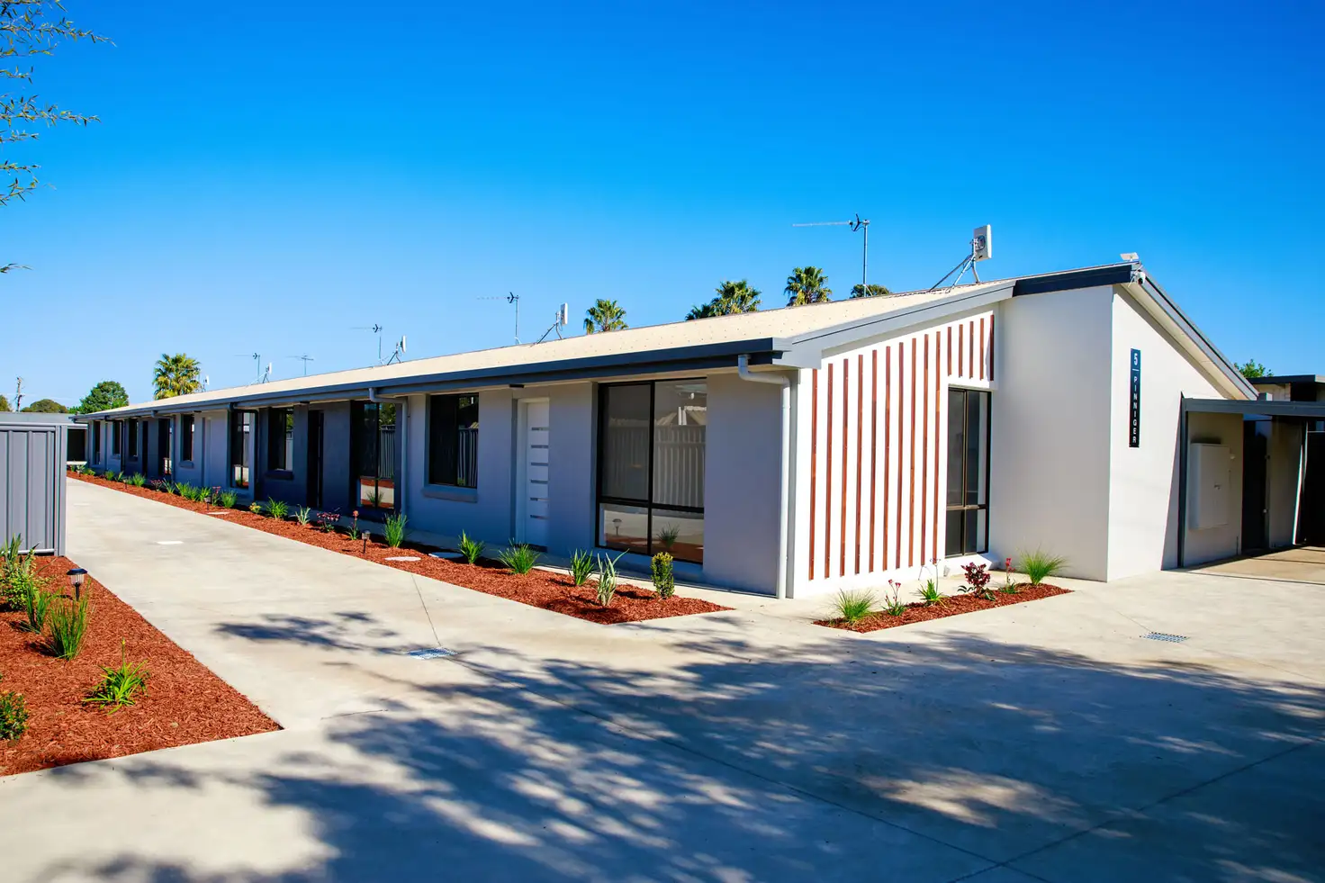 Main view of Homely block of units listing, 1,2,4,5/5 Pinniger Street, Yarrawonga VIC 3730