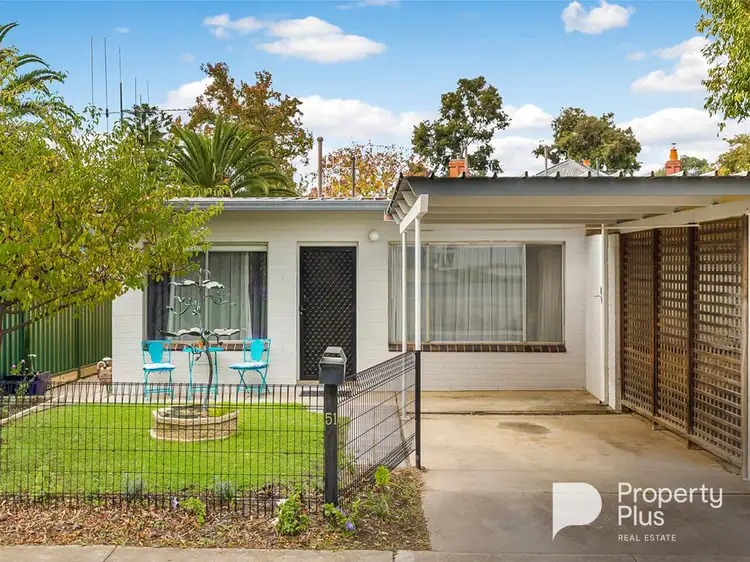 51 Reginald Street, Quarry Hill VIC 3550
