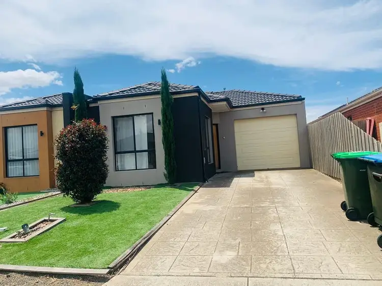 2/18 Vassar Court, Truganina VIC 3029