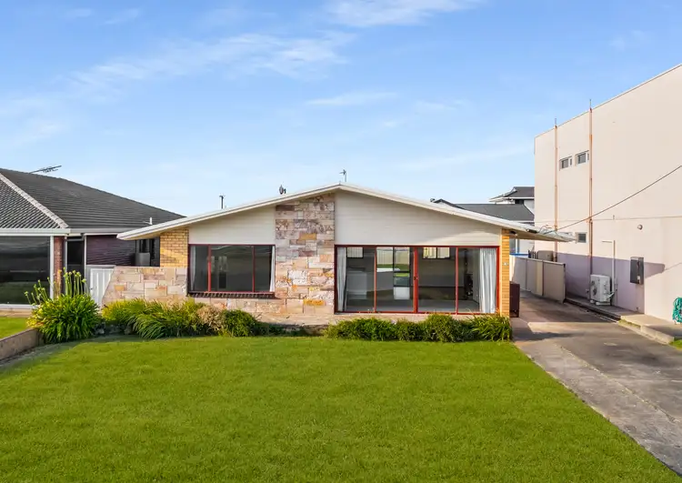 119 Sea Parade, Port Macdonnell SA 5291