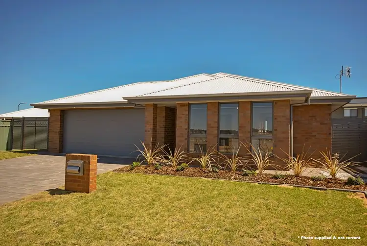 7 Waterfall Crescent, Dubbo NSW 2830