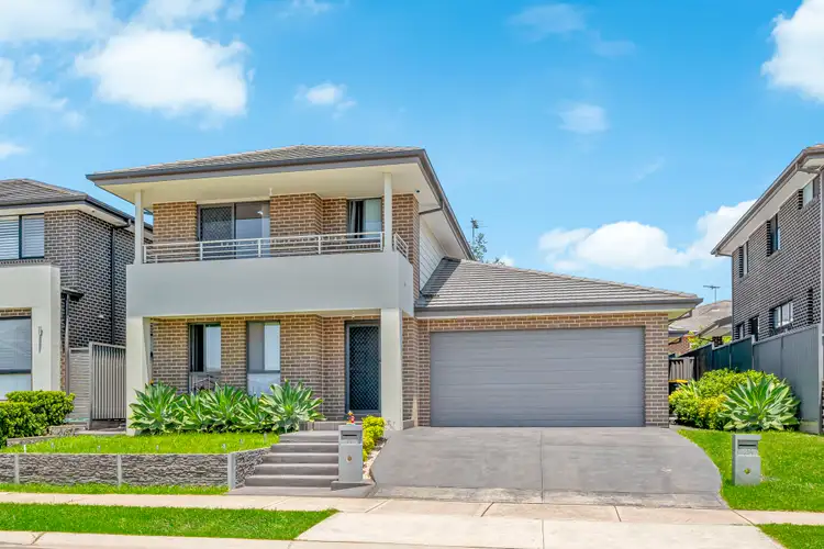 35 Talana Hill Dr, Edmondson Park NSW 2174