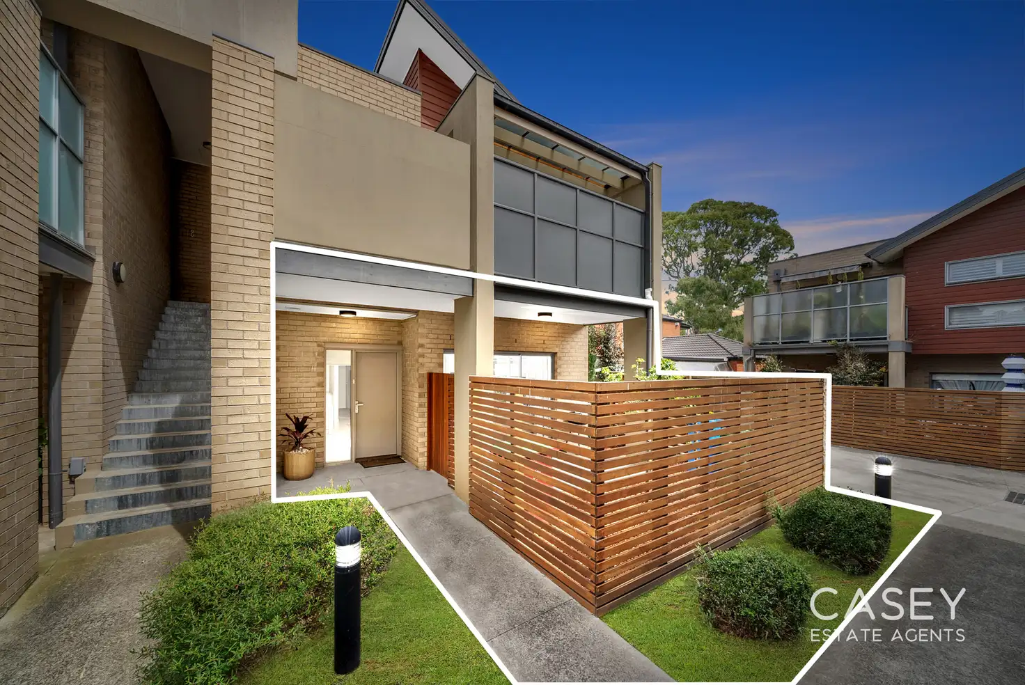 Main view of Homely apartment listing, 4 Hinterland Close, Lynbrook VIC 3975