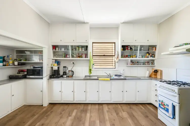 Fifth view of Homely house listing, 34 UNDERWOOD CRESCENT, Harristown QLD 4350