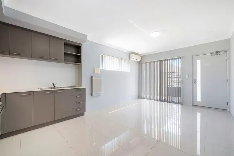 Fifth view of Homely unit listing, 5/91 Cooper Street, Mandurah WA 6210