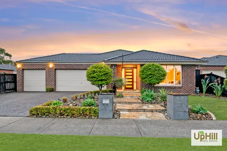 16 Wild Scotchman Way, Cranbourne East VIC 3977