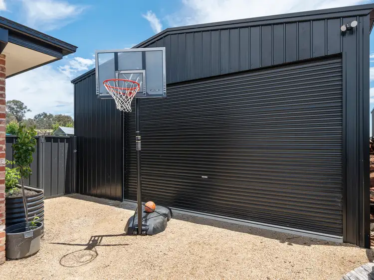 Fourth view of Homely house listing, 10 Hill Court, Mansfield VIC 3722