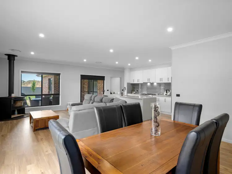 Sixth view of Homely house listing, 10 Hill Court, Mansfield VIC 3722