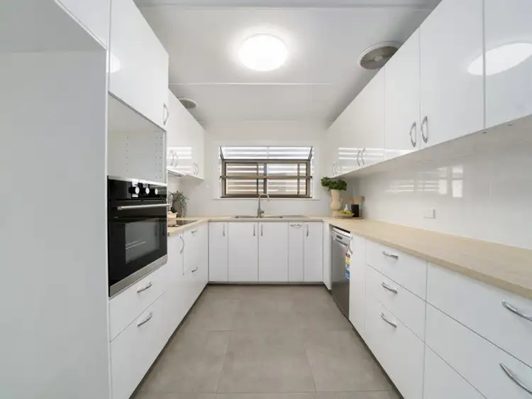 45 Connaught Street, Sandgate QLD 4017