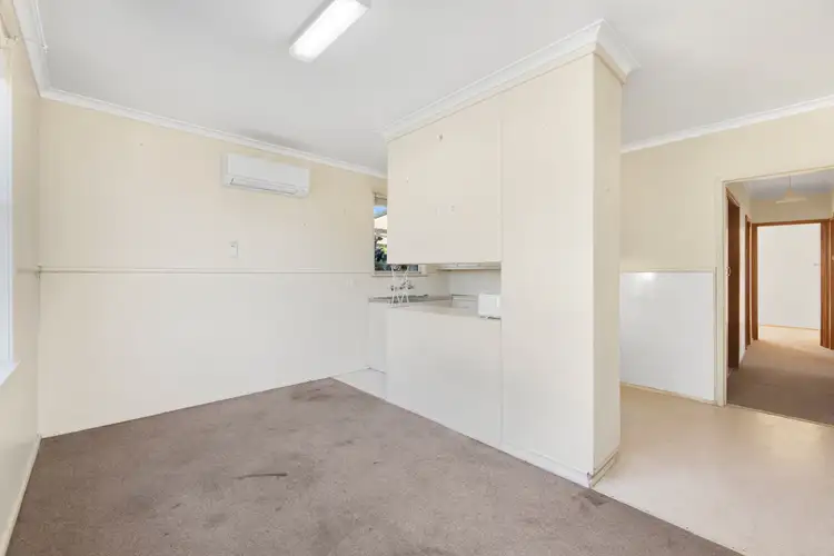 Second view of Homely house listing, 2 Knight Place, Horsham VIC 3400