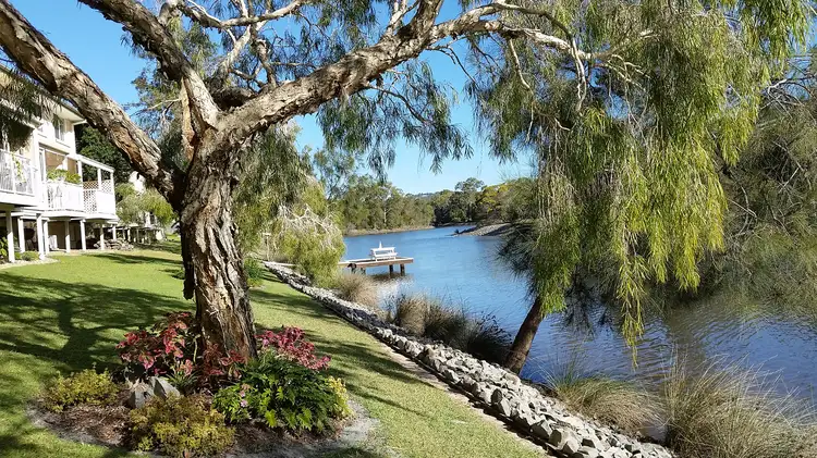 84 Cumberland Drive, Varsity Lakes QLD 4227