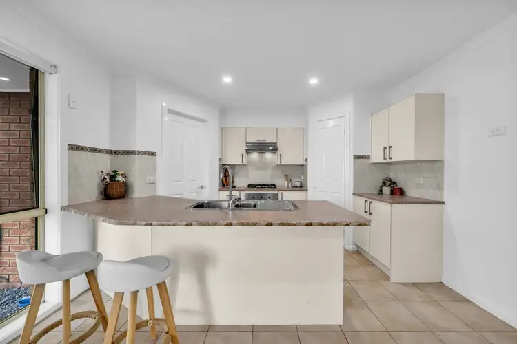 Sixth view of Homely unit listing, 7/17 Linmac Drive, Hampton Park VIC 3976