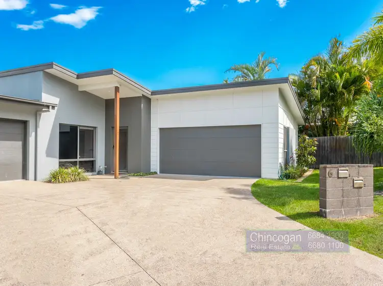 Second view of Homely house listing, 2/6 Hart Court, Ocean Shores NSW 2483