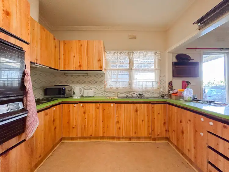 Fifth view of Homely house listing, 5 Canonsgate Avenue, Kerang VIC 3579