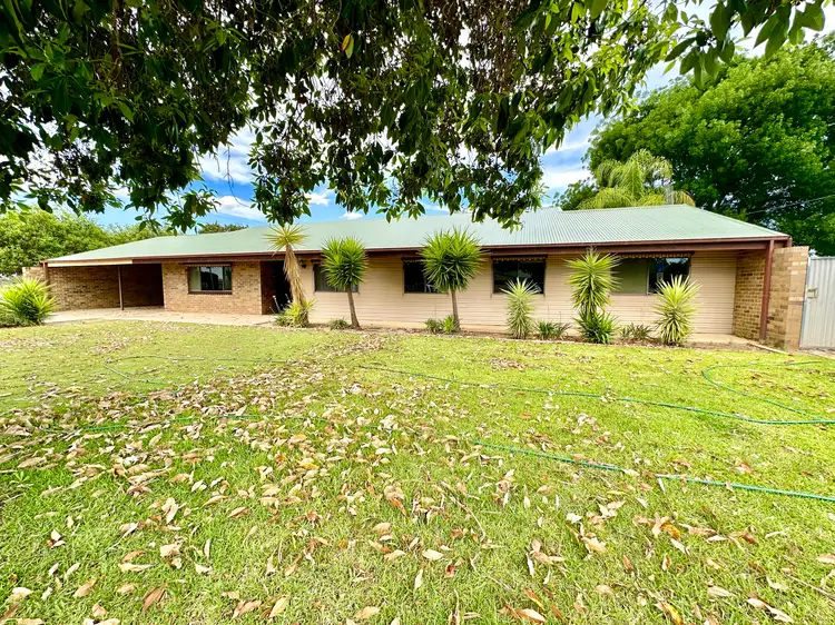 255 COKE STREET, Hay NSW 2711
