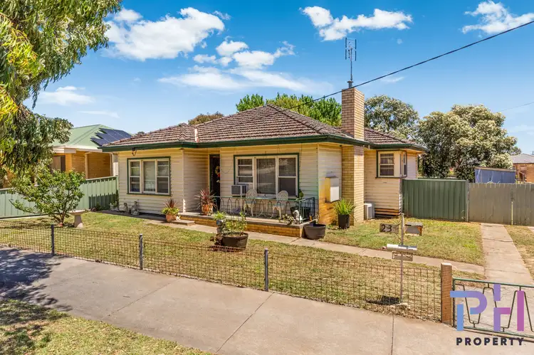 23 Kinross Street, Long Gully VIC 3550