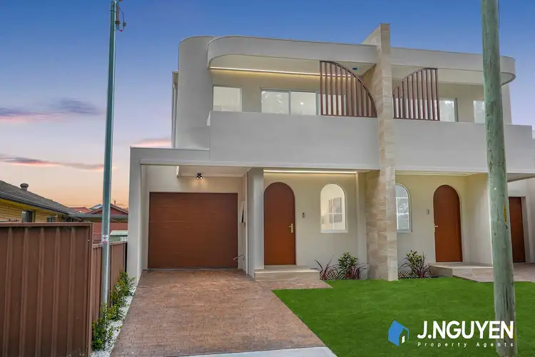 12A Pitt Street, Canley Heights NSW 2166
