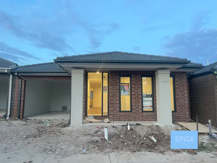 8 Edgemead Rise, Werribee VIC 3030