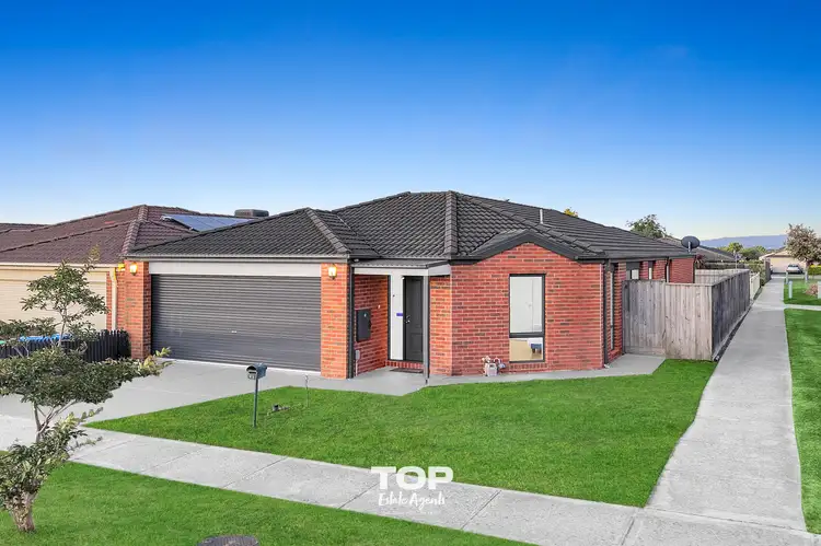 61 Golden Grove Drive, Narre Warren South VIC 3805